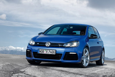 2011 Volkswagen Golf R Photo