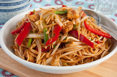طريقة تحضير وجبة الدجاج تشاو مين - Chicken chow mein 
