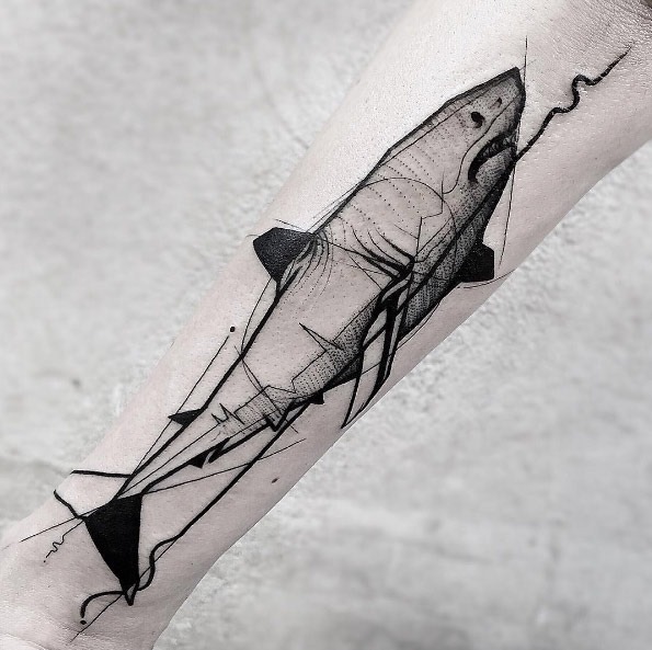 Este esboçou tatuagem de tubarão