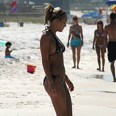 Egotastic has the exclusive on these Carrie Underwood bikini pics. oh yeah!