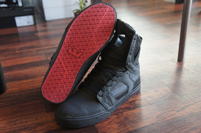 SUPRA（スープラ）SKYTOP2 BLACK SATIN TUF