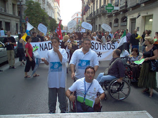 En la imagen Antonio Moreno, Alex y David Bibiano en la I Marcha por la Visibilidad de la Diversidad Funcional