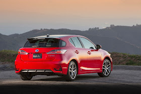 Rear 3/4 view of 2014 Lexus CT200h