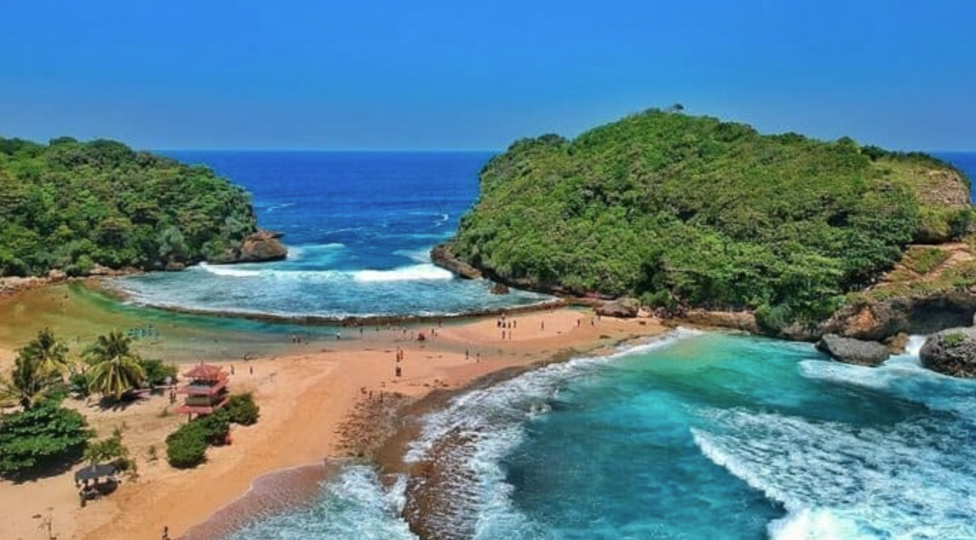 Harga Tiket Masuk Wisata Pantai Batu Bengkung Batu, Malang