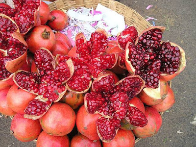 Pomegranate Seeds: A Nutrient-Dense Treat Pomegranate Seeds: A Nutrient-Dense Treat