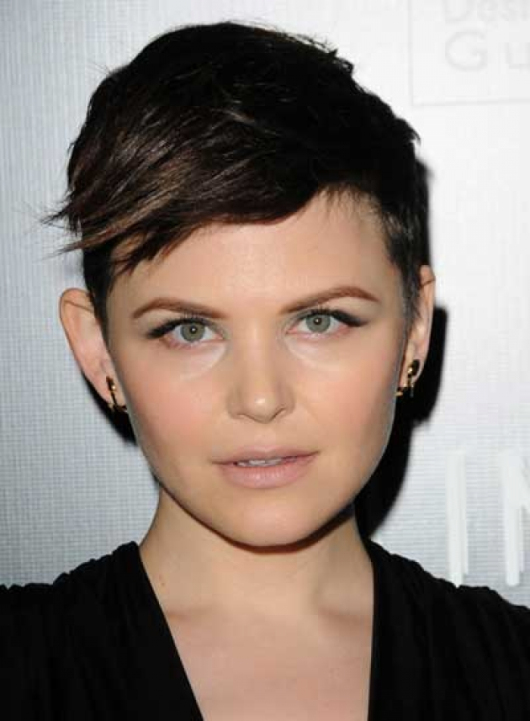 Medium Edgy Hairstyles For Round Faces