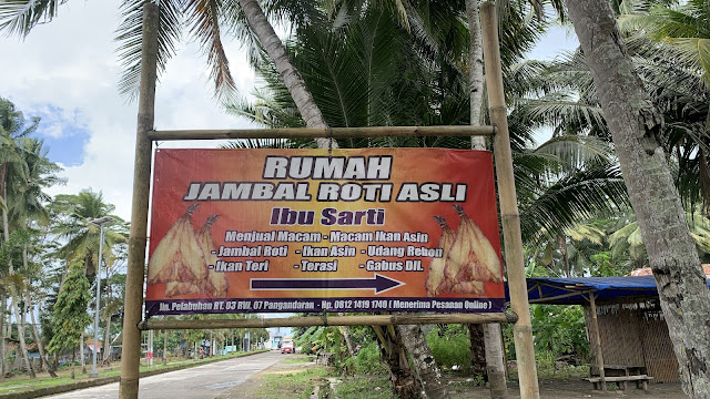 Pingin Beli Ikan Jambal Roti Asli Pangandaran di Ibu Sarti Jambal Tempatnya