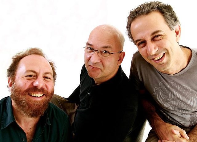 O grupo Paralamas do Sucesso comemora seus trinta anos de carreira no show especial na Virada Cultural no Sesc Pinheiros (Foto: divulgação)