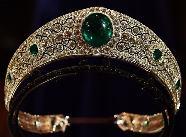 Tiara Mania: Greville's Emerald Tiara