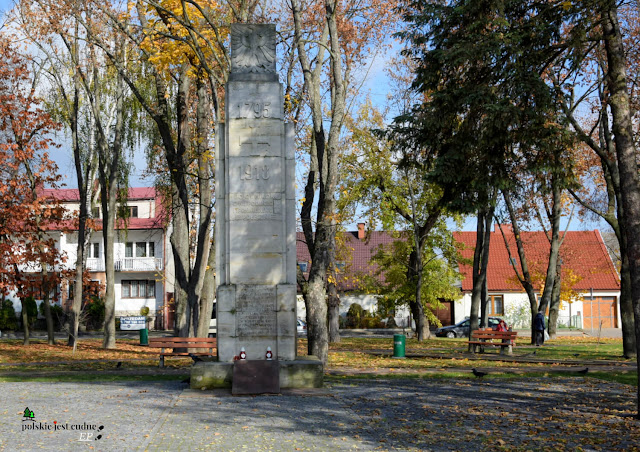 cmielow-pomnik-bojownikom-o-niepodleglosc-park