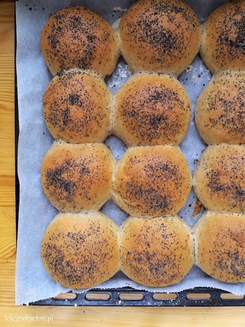 Bułki pszenne z makiem / Poppyseed Wheat Rolls