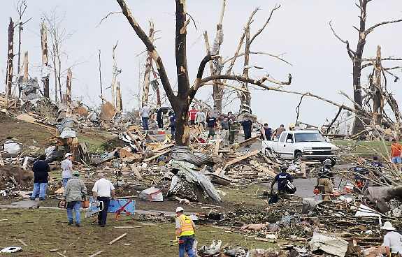 people running away from tornado. alabama tornado pictures.