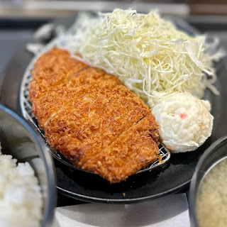 松のやのロースカツ定食。とんかつ