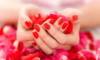 Simples e bellas: unhas decoradas