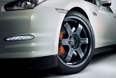 2011 Nissan GT-R Wheel