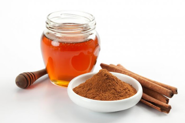 honey and clove powder