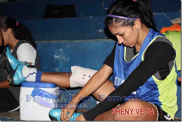 Sheny Vega Lesionada rodilla derecha