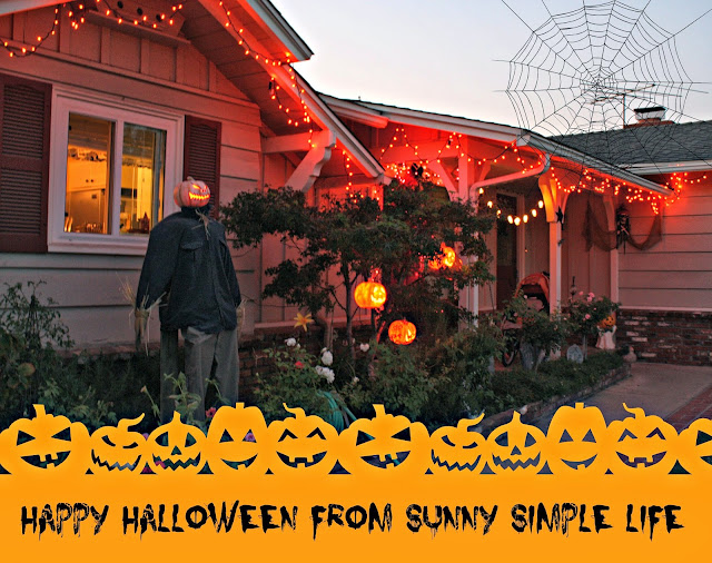 outdoor Halloween decor, Halloween lights