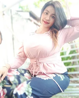 tante cantik