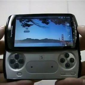 sony ericsson xperia play - ponsel android total untuk GAMEs