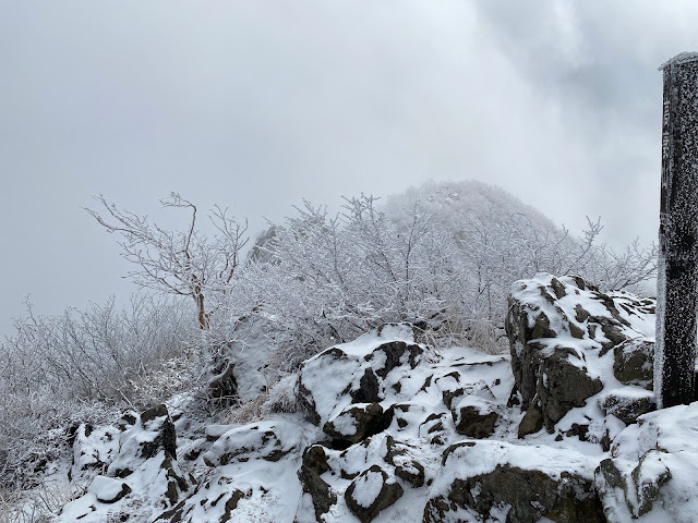 Snow on top Mt. Takatsuma in November3