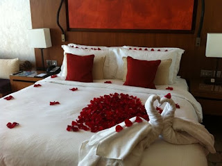 Bedroom Decoration for Valentine's Day