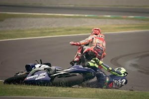 Marquez Bikin Drama di MotoGP Argentina 2018, Rossi Jadi Korban