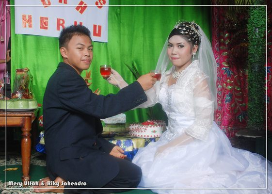 MAGITA PHOTO STUDIO BAJU PENGANTIN ADAT BANJAR NASIONAL