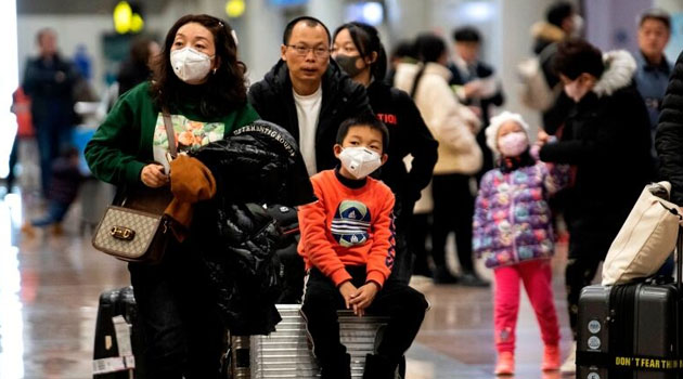 Koronavirus: Enggan dikuarantin, pasangan China bawa keluar anak dari hospital JB