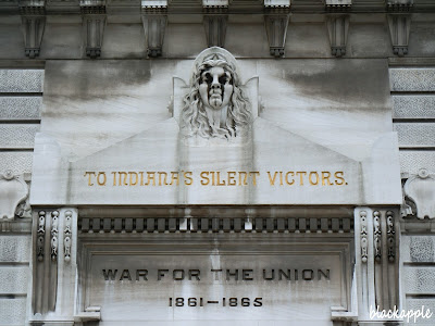 Day trip to Indiana_soldies and sailors monument_by black apple