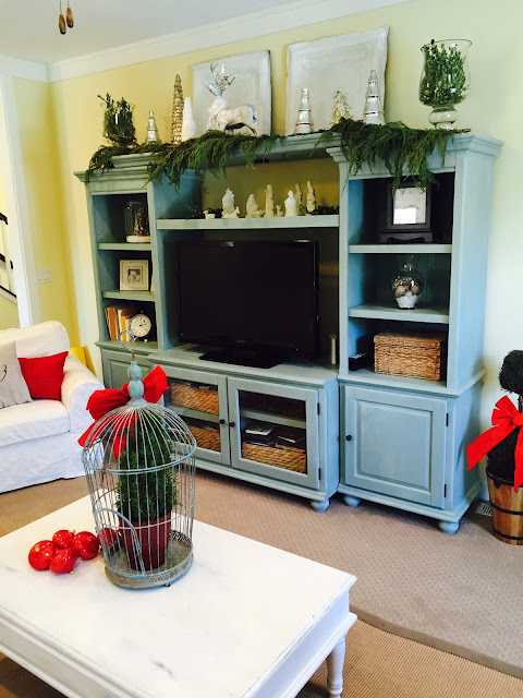 How to decorate Entertainment center for Christmas