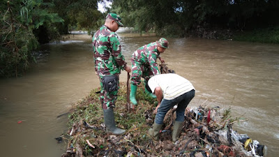 17 Subsektor Terbentang Di 3 Kabupaten Kota Terus Berupaya Bersihkan Anak Sungai Citarum