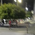 JOVEM SENDO NOCAUTEADO DURANTE UMA BRIGA DE RUA