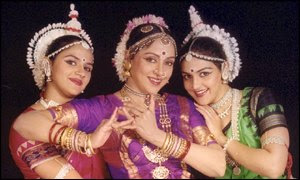 Hema Malini Pics Daughters Esha and Ahana Deol