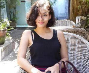 Mentari Del Marelle cantik, paha mulus, seksi, panas