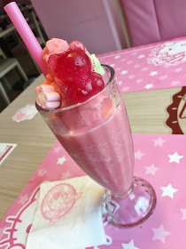 themed cafes pink cute travel must see visit