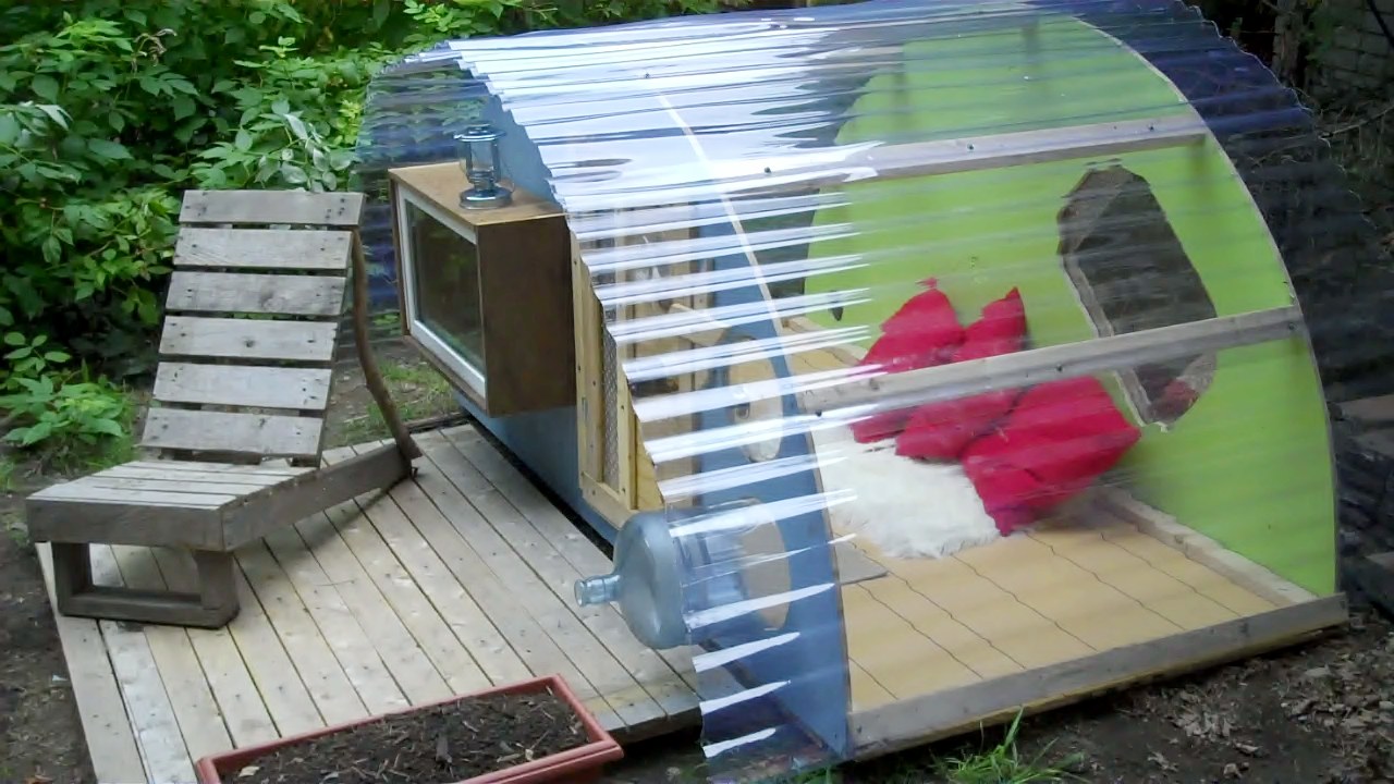 Relaxshacks.com: More photos of our workshop micro-shelter "The Little 