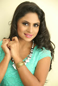 Deepika das glamorous photos-thumbnail-12
