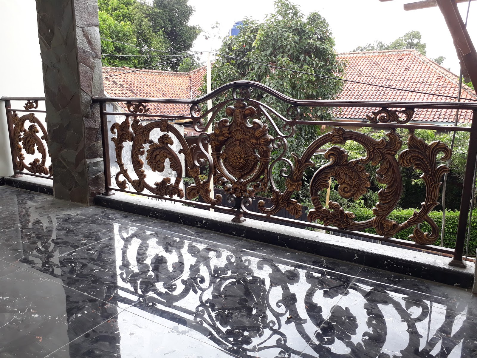 Railing Balkon Klasik SPESIALIS PAGAR MEWAH BESI TEMPA KLASIK