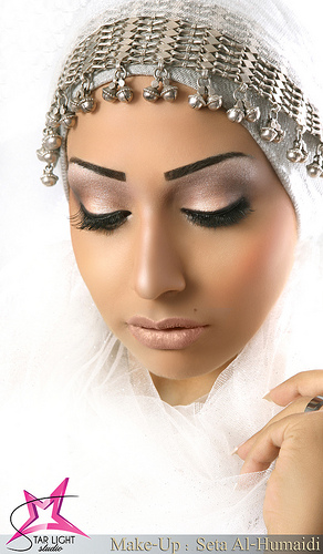 Purple Color Arabic Eye Makeup There are three purple shades of varying