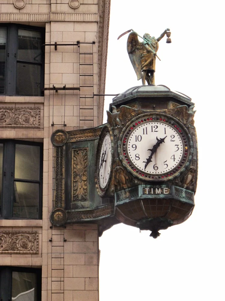 Father Time Clock, Chicago