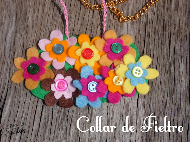 Collar con flores de fieltro