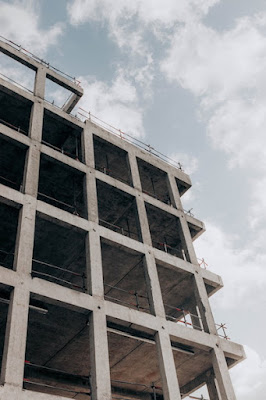 COLUMNS IN CONSTRUCTION