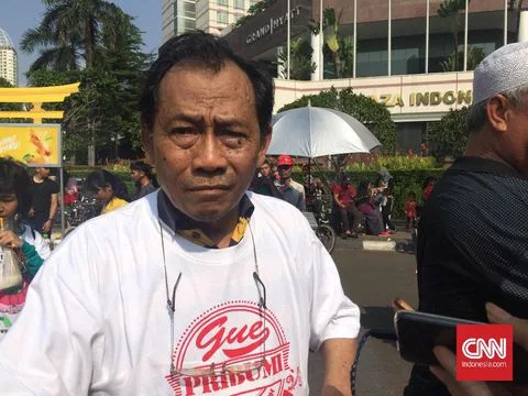 Kenakan Kaos "Gue Pribumi", Sri Bintang Ikut Gerakan Bangga Pribumi di CFD Bundaran HI