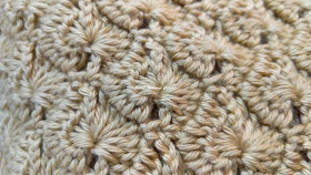 Sweet Nothings Crochet free crochet pattern blog, free crochet pattern for an infinity cowl, photo of the Leherdar infinity cowl,