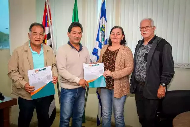Sindicato Rural através do Programa Semear é Cuidar  entrega resultados de mamografia à Prefeitura de Juquiá