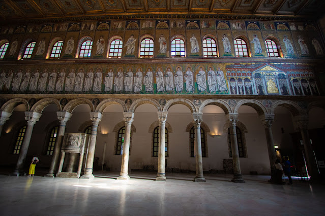 Basilica di Sant'Apollinare nuovo-Ravenna