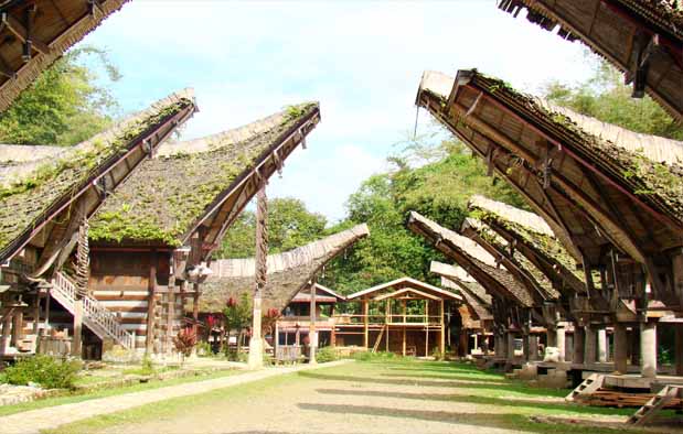  Indonesia mempunyai bermacam-macam budaya yang sangat menarik Filosofi Rumah Adat Tongkonan Tana Toraja dari Sulawesi Selatan