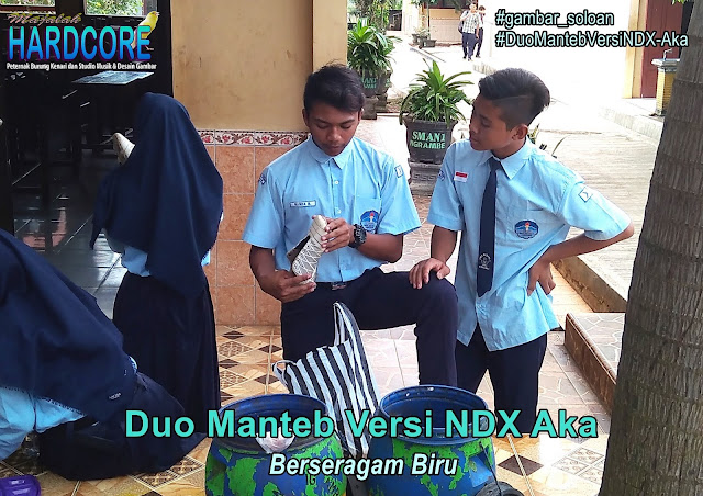 Gambar Siswa-Siswi SMA Negeri 1 Ngrambe (Cover Berseragam Biru Muda dan Biru Tua) - Buku Album Gambar Soloan Edisi 2.1