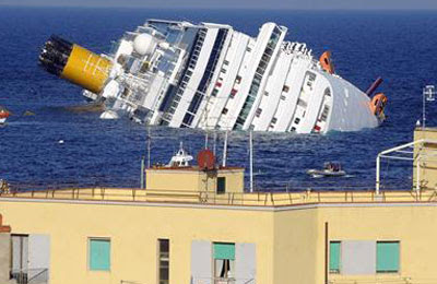 Foto Tenggelamnya Kapal Pesiar Costa Concordia 